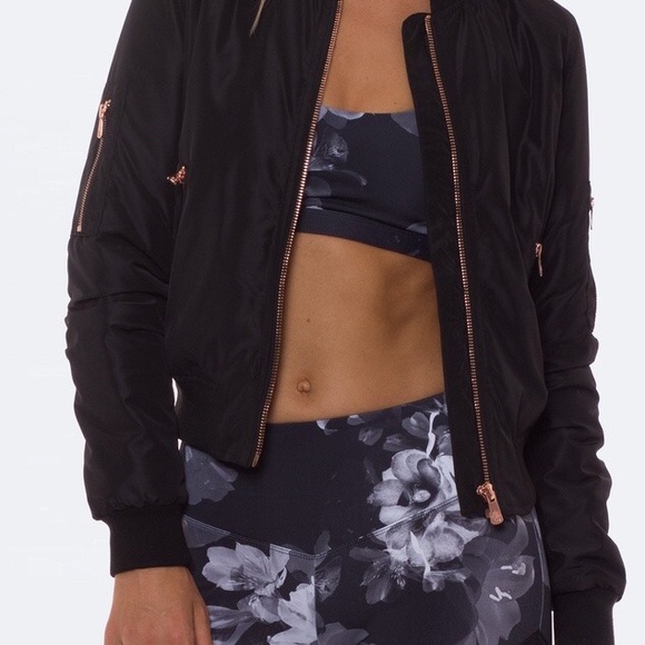 L’URV 🖤 Whistle of the Wind Bomber Jacket - Picture 2 of 3